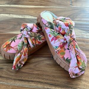 Farm Rio wedge slide mules canvas pink tropical with bow